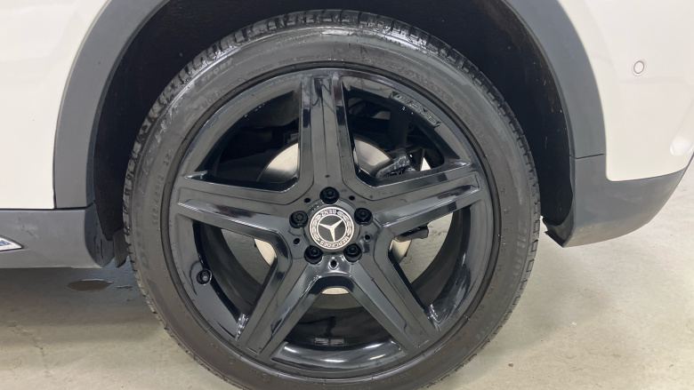 Mercedes-Benz GLA 250 4Matic AMG Line Premium Plus 5dr Auto Petrol Hatchback